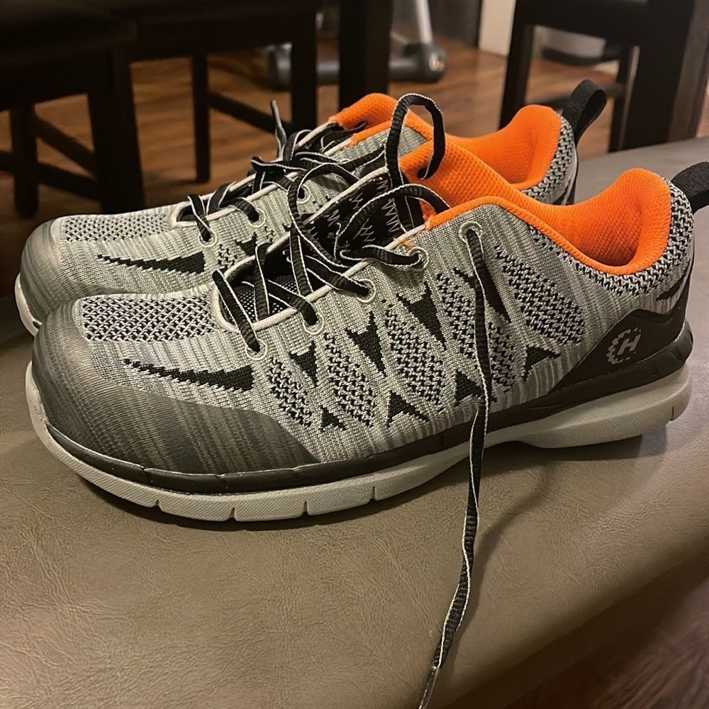 NWOT Hytest Safety Shoes